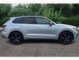 Volkswagen Touareg Image 4