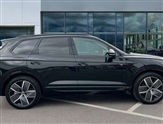 Volkswagen Touareg Image 4