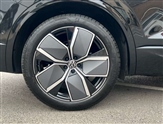 Volkswagen Touareg Image 5