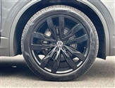 Volkswagen Touareg Image 5