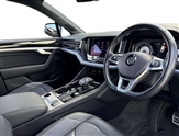 Volkswagen Touareg Image 6