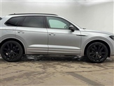 Volkswagen Touareg Image 4