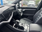 Volkswagen Touareg Image 2