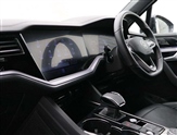 Volkswagen Touareg Image 2