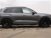 Volkswagen Touareg Image 4