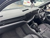 Volkswagen Touareg Image 2