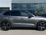 Volkswagen Touareg Image 4