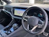 Volkswagen Touareg Image 6