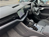 Volkswagen Touareg Image 2