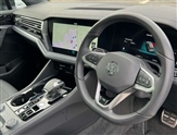 Volkswagen Touareg Image 6