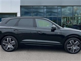 Volkswagen Touareg Image 4