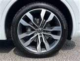 Volkswagen Touareg Image 5