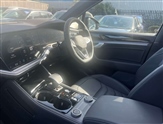 Volkswagen Touareg Image 2