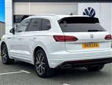 Volkswagen Touareg Image 2