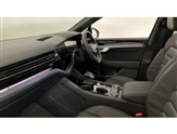 Volkswagen Touareg Image 2