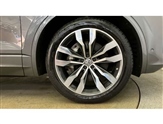 Volkswagen Touareg Image 5
