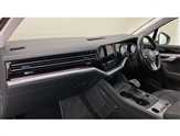 Volkswagen Touareg Image 2