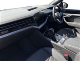 Volkswagen Touareg Image 2