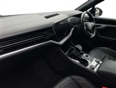 Volkswagen Touareg Image 2