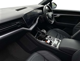 Volkswagen Touareg Image 2