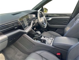 Volkswagen Touareg Image 2