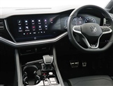 Volkswagen Touareg Image 2