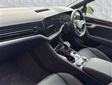 Volkswagen Touareg Image 2