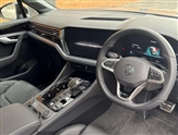Volkswagen Touareg Image 6