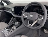Volkswagen Touareg Image 6