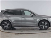 Volkswagen Touareg Image 4