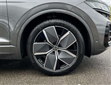 Volkswagen Touareg Image 5