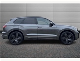 Volkswagen Touareg Image 4