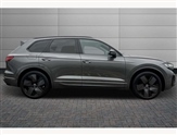 Volkswagen Touareg Image 4