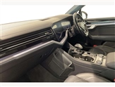 Volkswagen Touareg Image 2
