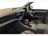 Volkswagen Touareg Image 2