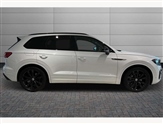 Volkswagen Touareg Image 4