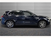 Volkswagen Touareg Image 4
