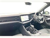 Volkswagen Touareg Image 2