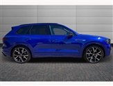 Volkswagen Touareg Image 4