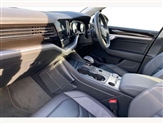 Volkswagen Touareg Image 2