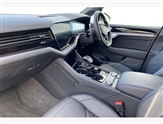 Volkswagen Touareg Image 2