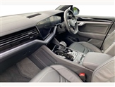 Volkswagen Touareg Image 2