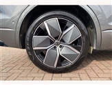 Volkswagen Touareg Image 5