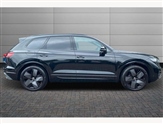 Volkswagen Touareg Image 4