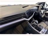 Volkswagen Touareg Image 2