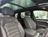 Volkswagen Touareg Image 4