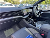 Volkswagen Touareg Image 2
