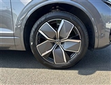Volkswagen Touareg Image 5