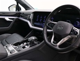 Volkswagen Touareg Image 6