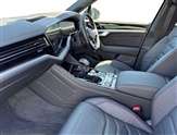 Volkswagen Touareg Image 2